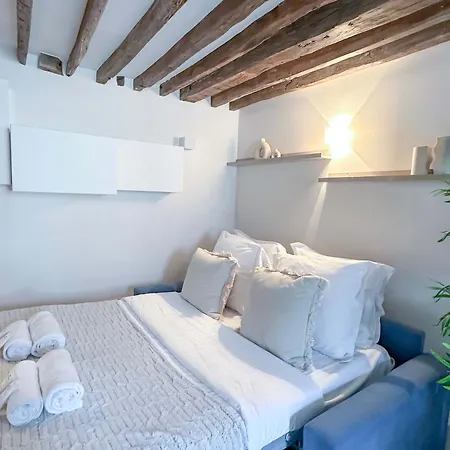 Beautiful Near Grands Boulevards Apartman