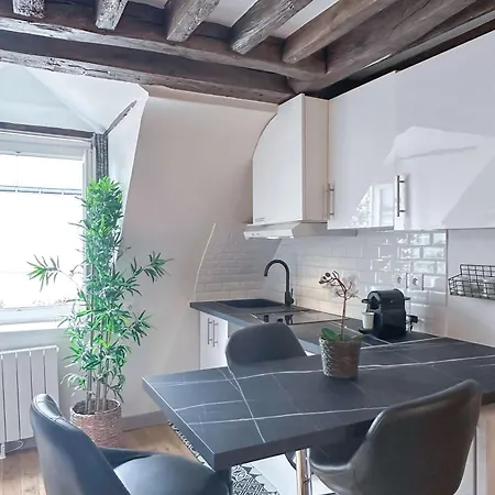 Beautiful Near Grands Boulevards Apartment *