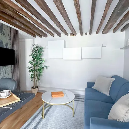 Apartment Beautiful Near Grands Boulevards Paris